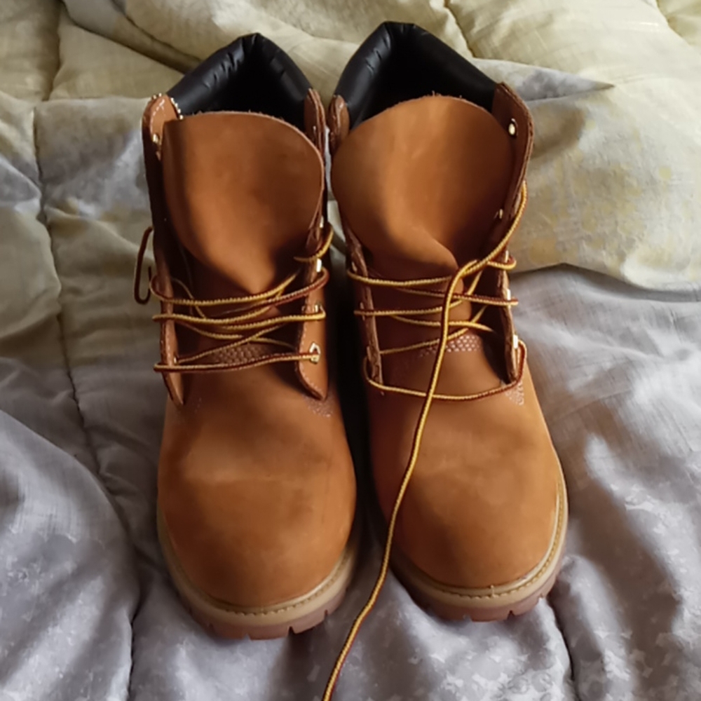 Womens Tims